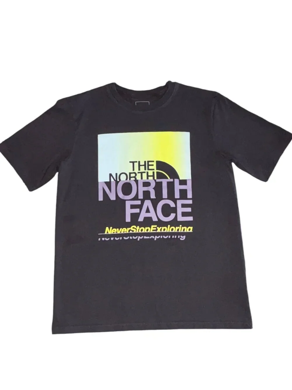 The North Face Northern Lights 'Never Stop Exploring' Black T-Shirt Mens Medium